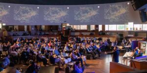 Öffentliche Anhörung im olympischen Center zum Masterplan für Sarajevo