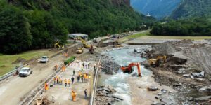 The landslide in Misox in summer 2024: Despite significant damage to the motorway and the blockage of a major transport artery, Switzerland’s Federal Roads Office (FEDRO) had traffic flowing again within two weeks. (Image: Samuel Golay / Keystone)
